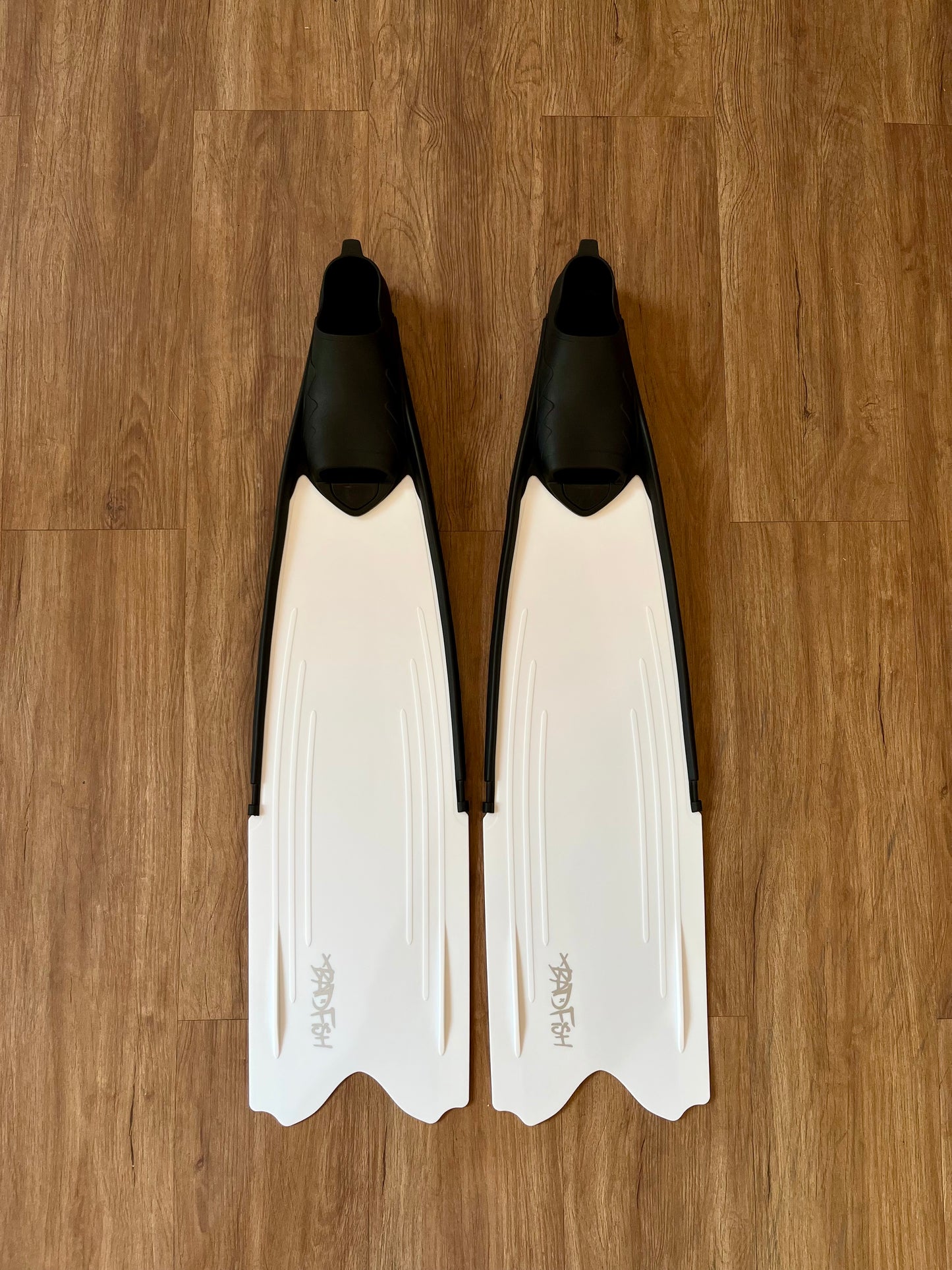 Badfish Long Fins (Domino)